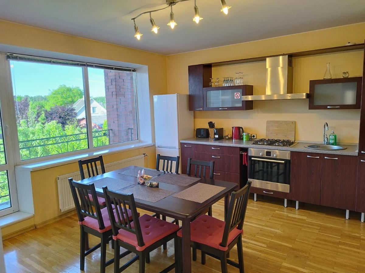 Spacious & Cozy Apartment With Forest View Zapyskis Zewnętrze zdjęcie